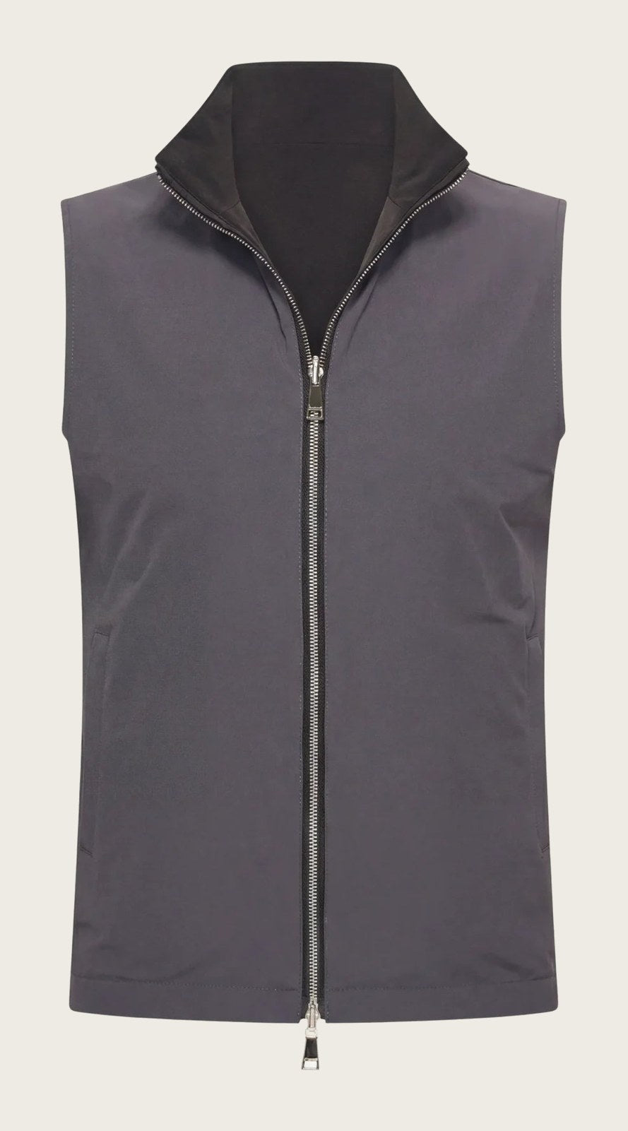 ESSENTIAL BLACK T-SHIRT