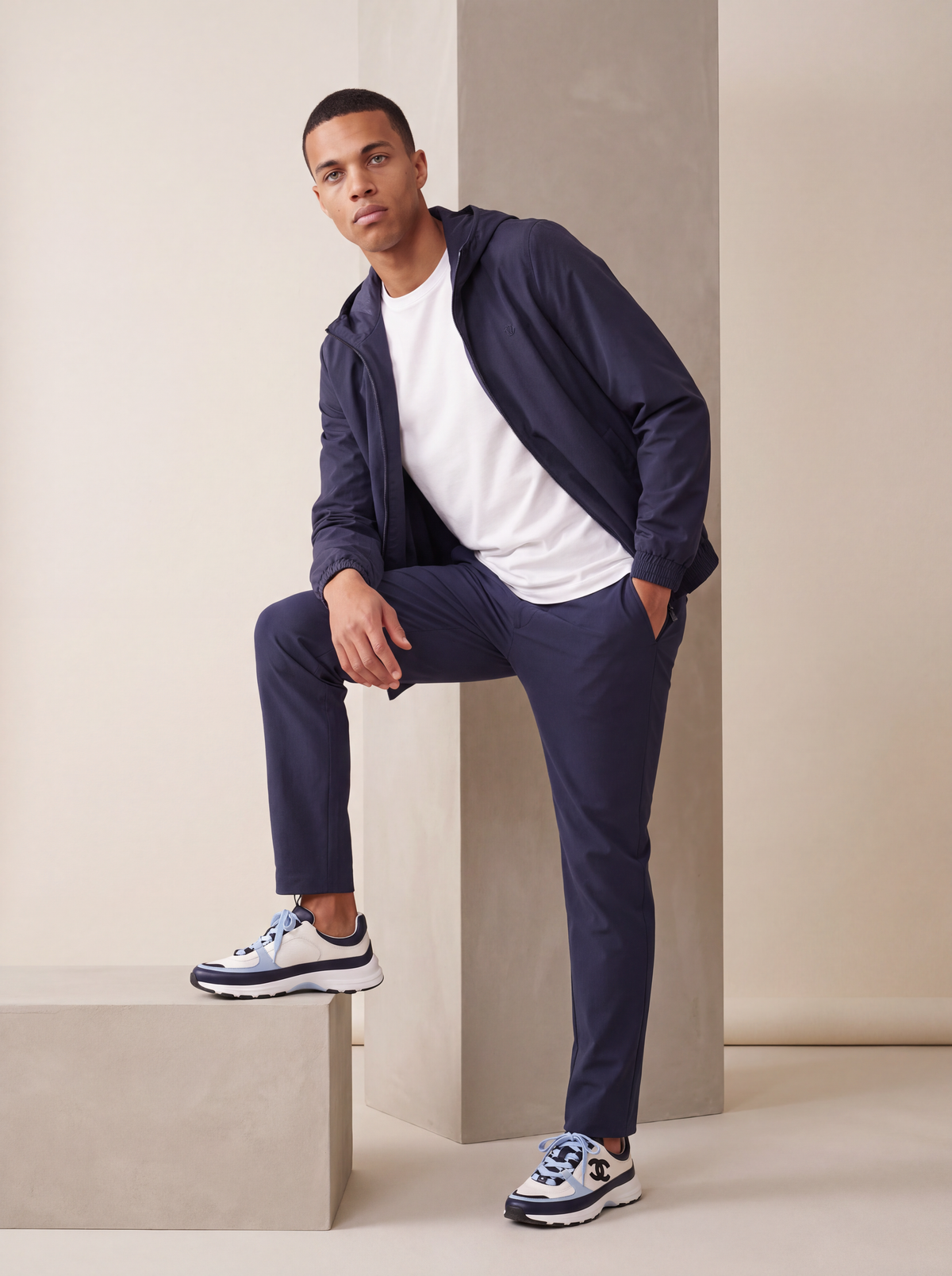 Ensemble Selvé à capuche bleu d'azul — porté