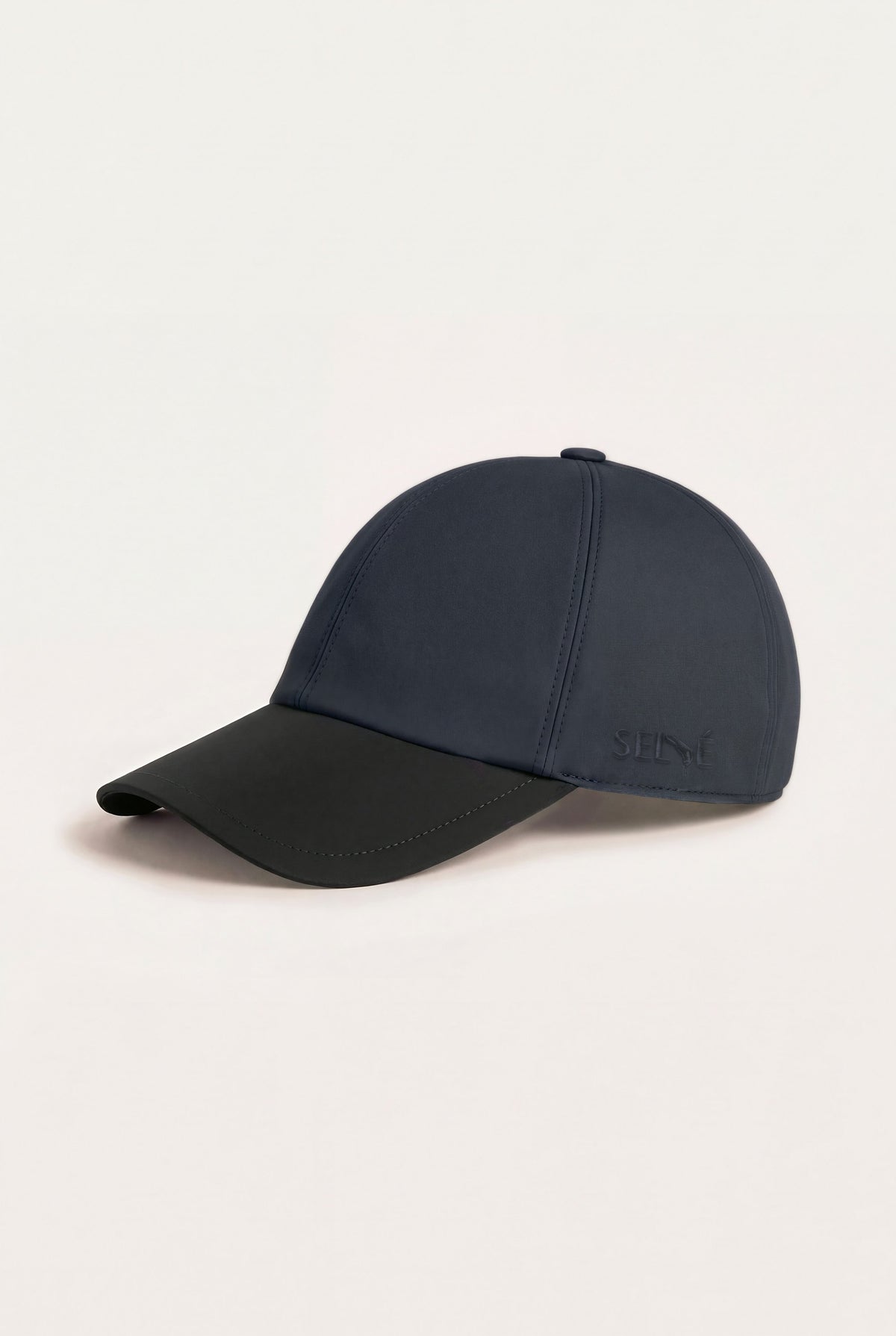 Casquette Selvé Caviar d'Azul, trois-quarts avant