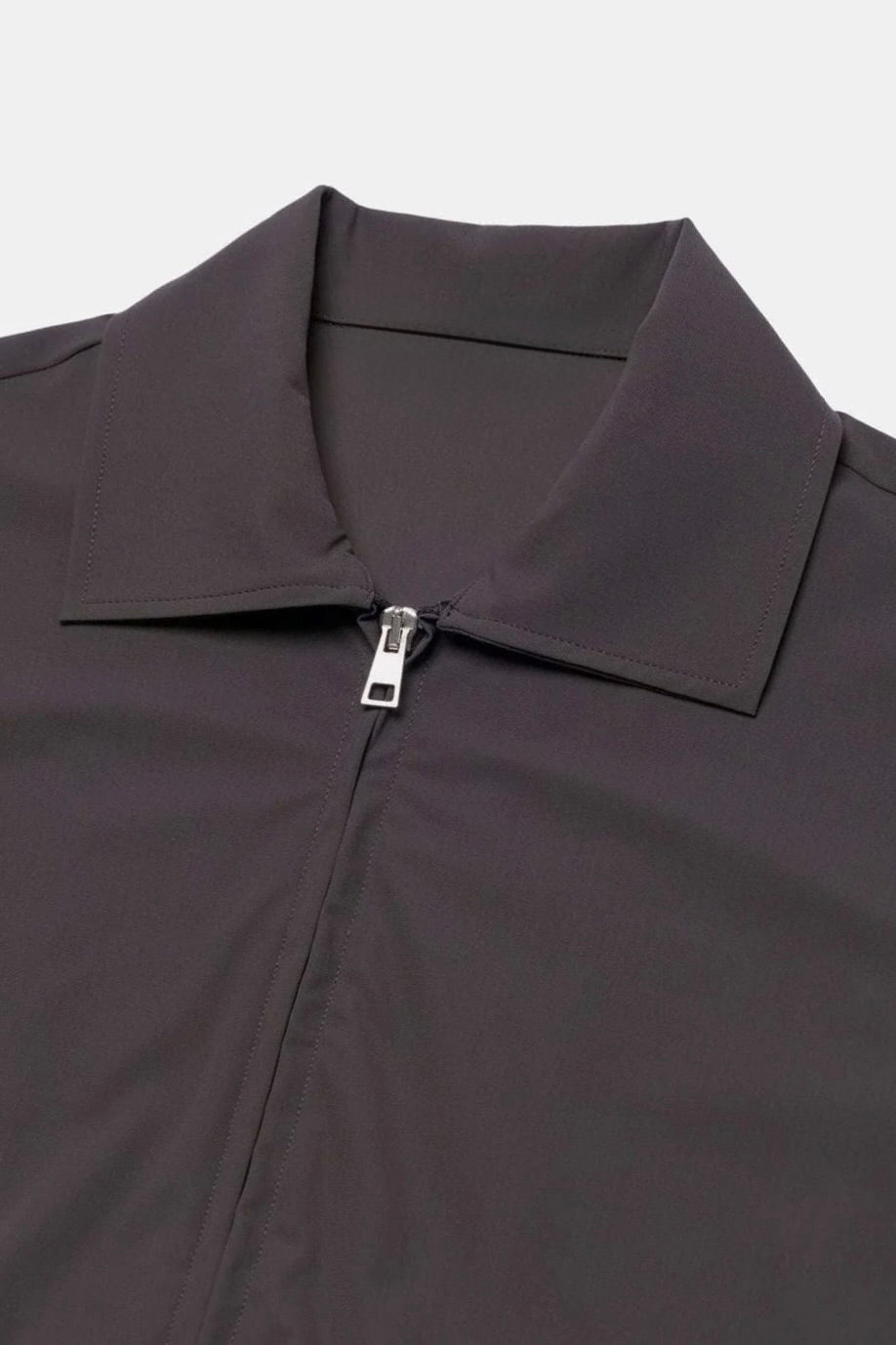 VESTE SIGNATURE À COL ZIPPÉ GRIS PROFOND Selvé Paris