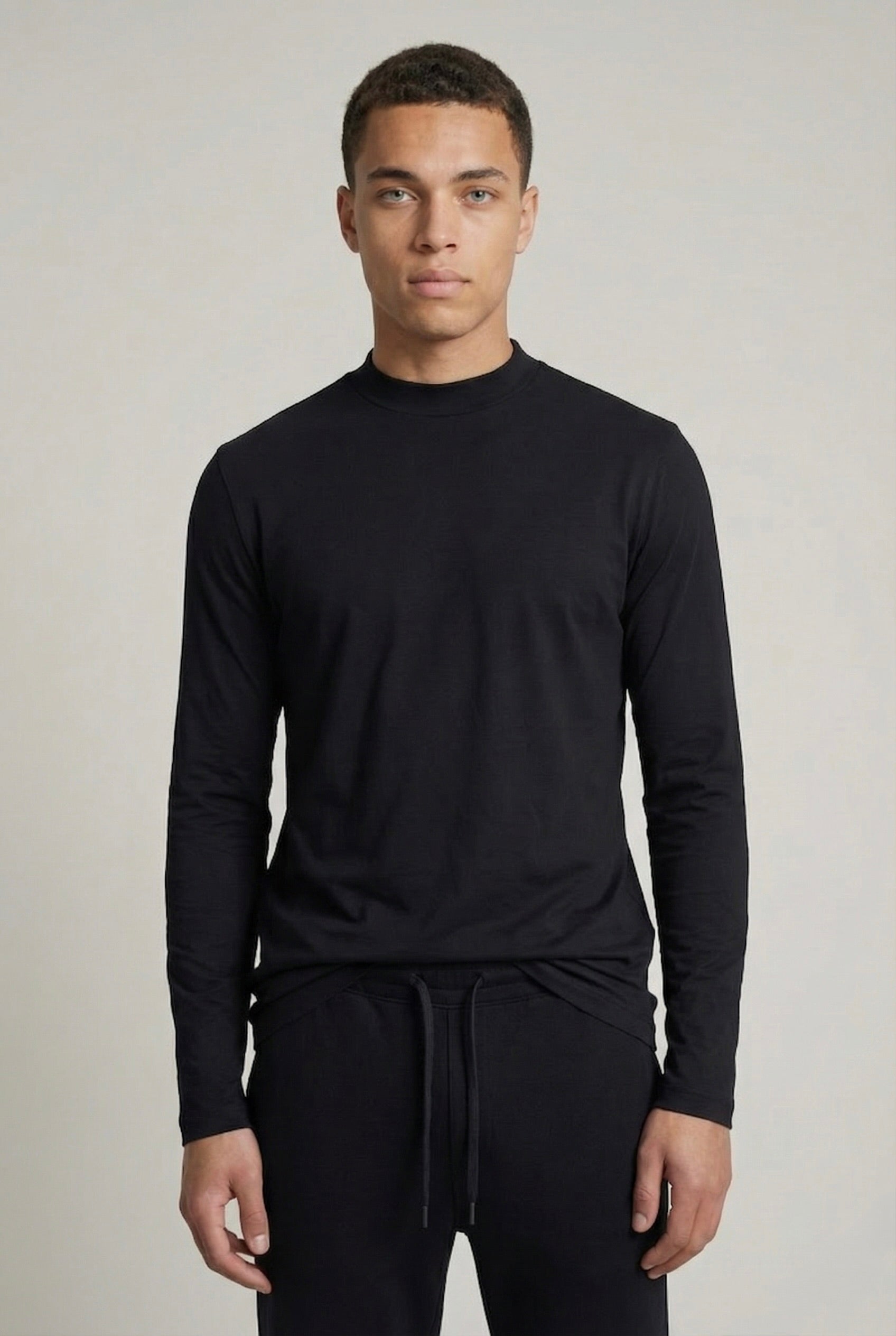 T-SHIRT ESSENTIEL NOIR MANCHES LONGUES Selvé Paris