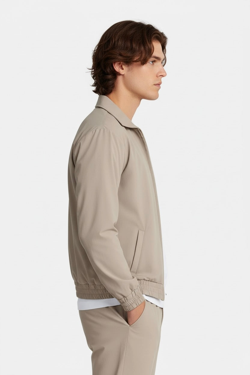 VESTE SIGNATURE À COL ZIPPÉ SABLE CHAUD Selvé Paris