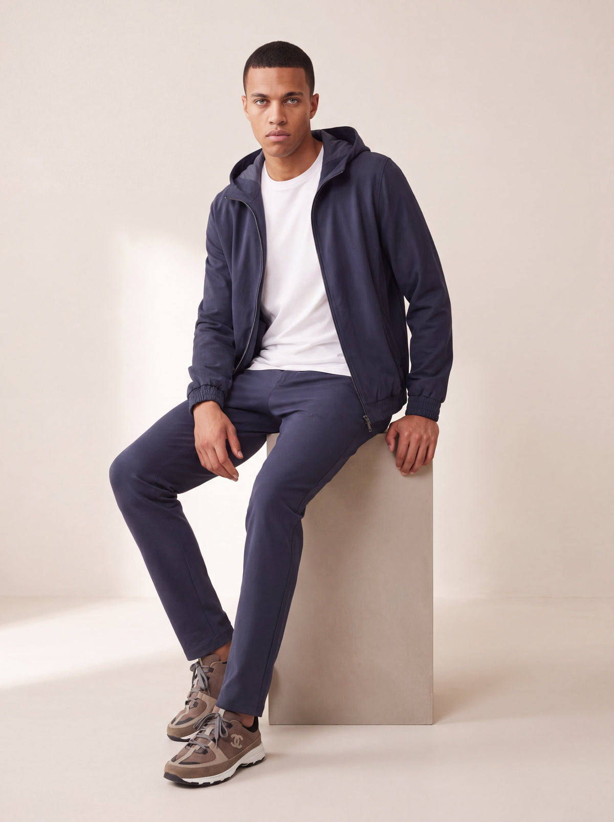 PANTALON SELVÉ MINUIT D'AZUR — porté